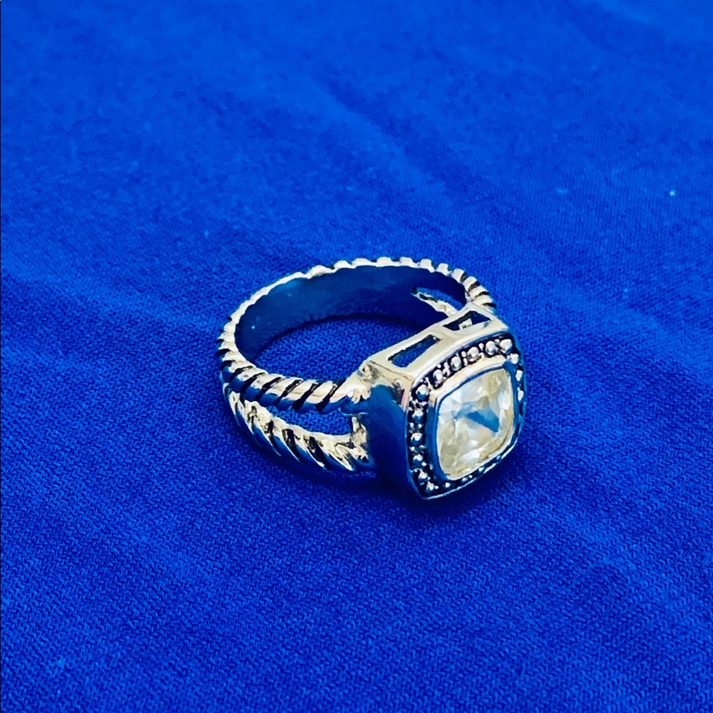 New. Rings - Picture 2 of 3